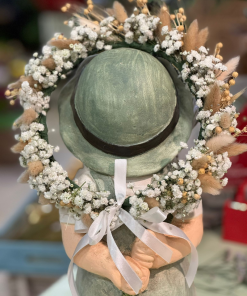 זר לראש בשילוב פרחים יבשים כובע