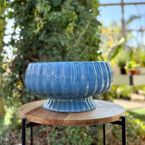 קערה מקרמיקה על רגל כחול