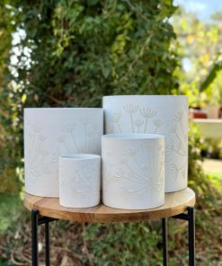 עציץ קרמיקה פרחים לבנים