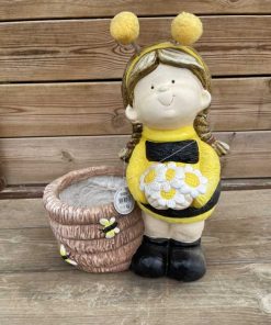 דבורה בת עם עציץ