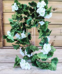 Alternative view of בוקט גרניום נשפך סינטטי