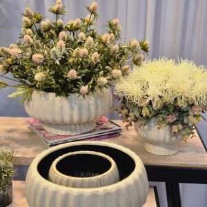 קערת קרמיקה על רגל