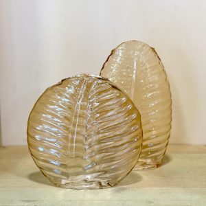 ואזה עלה חום