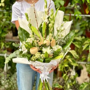 Alternative view of גבירתי הנאווה