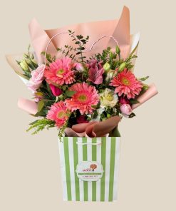 זר לב ורוד ארוז