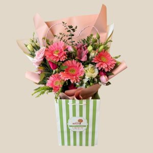 זר לב ורוד ארוז