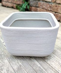 עציץ פלסטיק מרובע