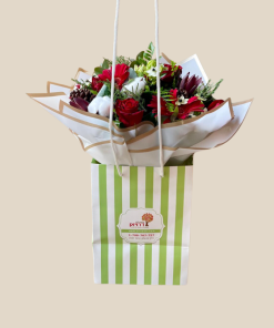 אור בין העננים ארוז