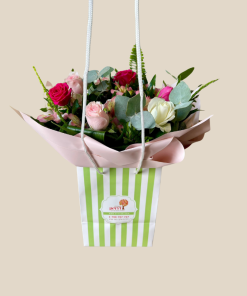 בוקט ורדים בצבע אריזה